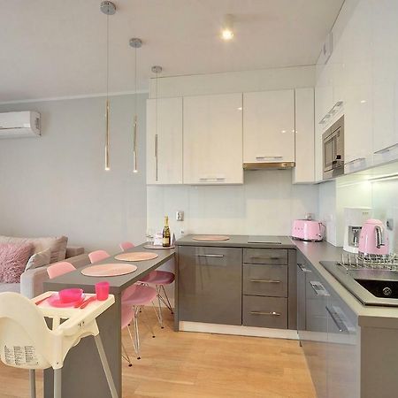 Pink Apartment Lesne Tarasy Дзивновек Экстерьер фото