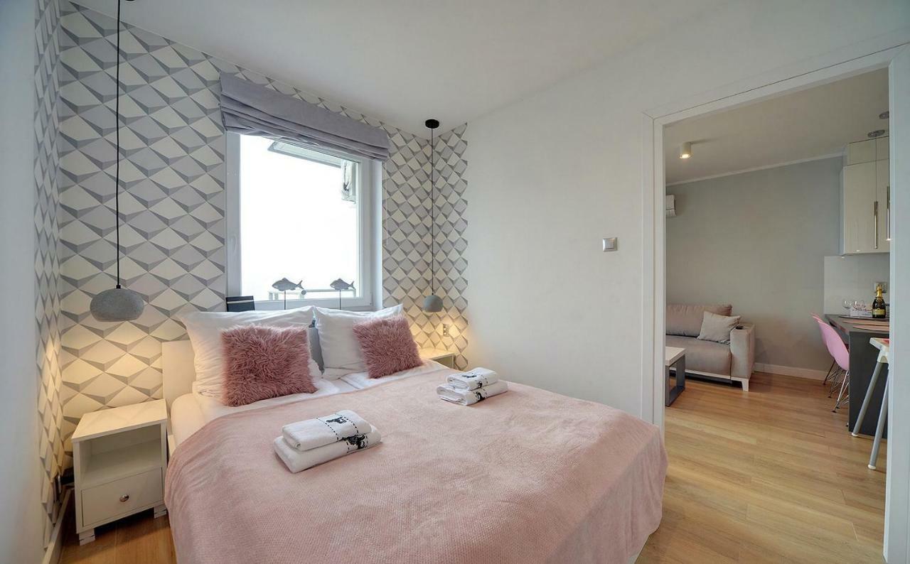 Pink Apartment Lesne Tarasy Дзивновек Экстерьер фото
